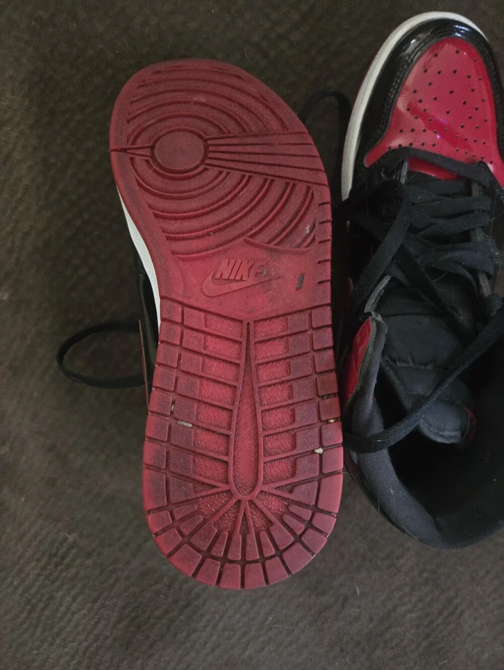 Rare Retro Gem, Nike Air Jordan 1 Retro High OG - Black/Red